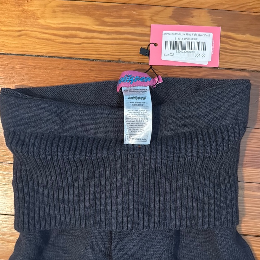 black ribbed knit fold-over waist skirt